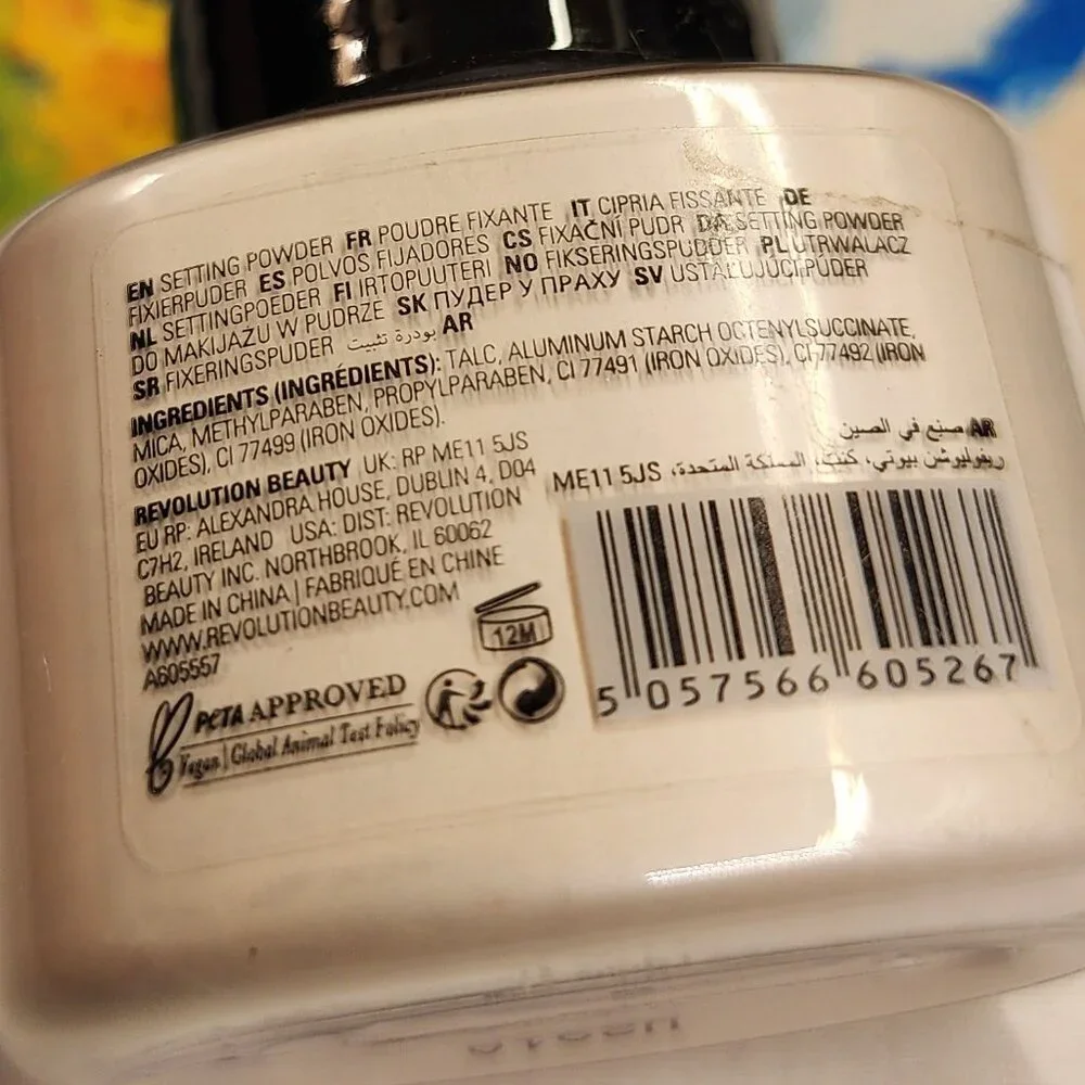 Revolution Loose Baking Powder Translucent